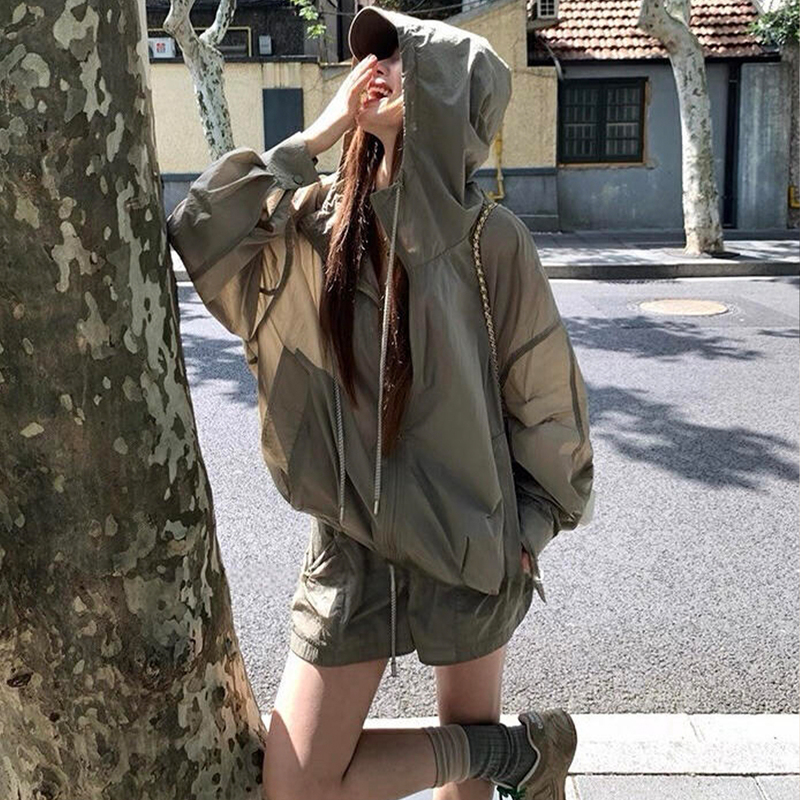 Lazy Style Sun Protection Sports Suit for Women, Summer Korean Style Design Hooded Jacket and Shorts, Outdoor Hiking Two-Piece Set