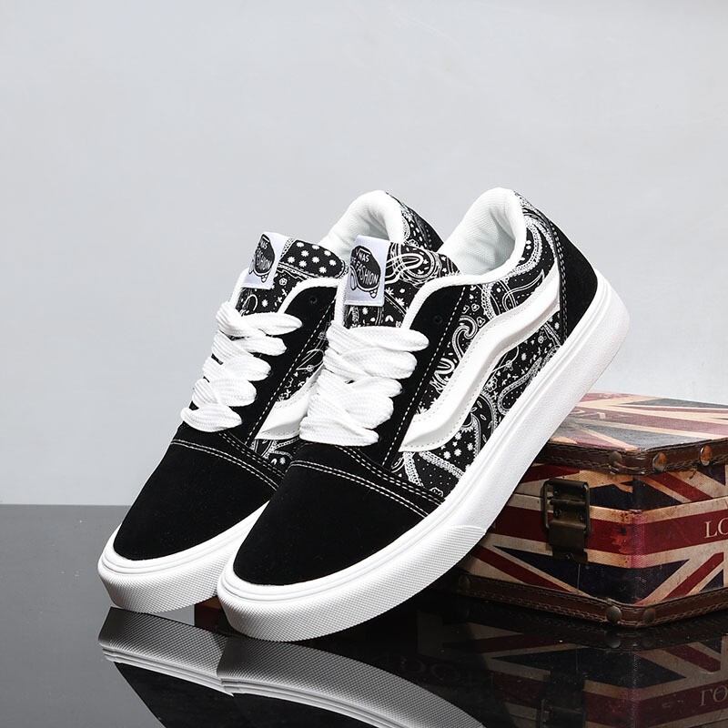 Vans Black Shoes Men's New Skate Shoes American High Street Style Loafers Men's Couple Trendy Casual Shoes