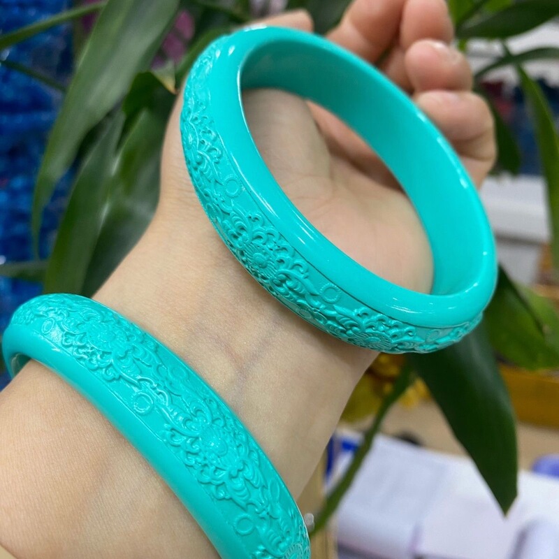 Popular Magnesite Turquoise Finely Carved Bracelet for Women, Fashionable Bracelet, Ethnic Style, Cultural Toy, New Year Gift Popular Magnesite Turquoise Finely Carved Bracelet for Women, Fashionable Bracelet, Ethnic Style, Cultural Toy, New Year Gift