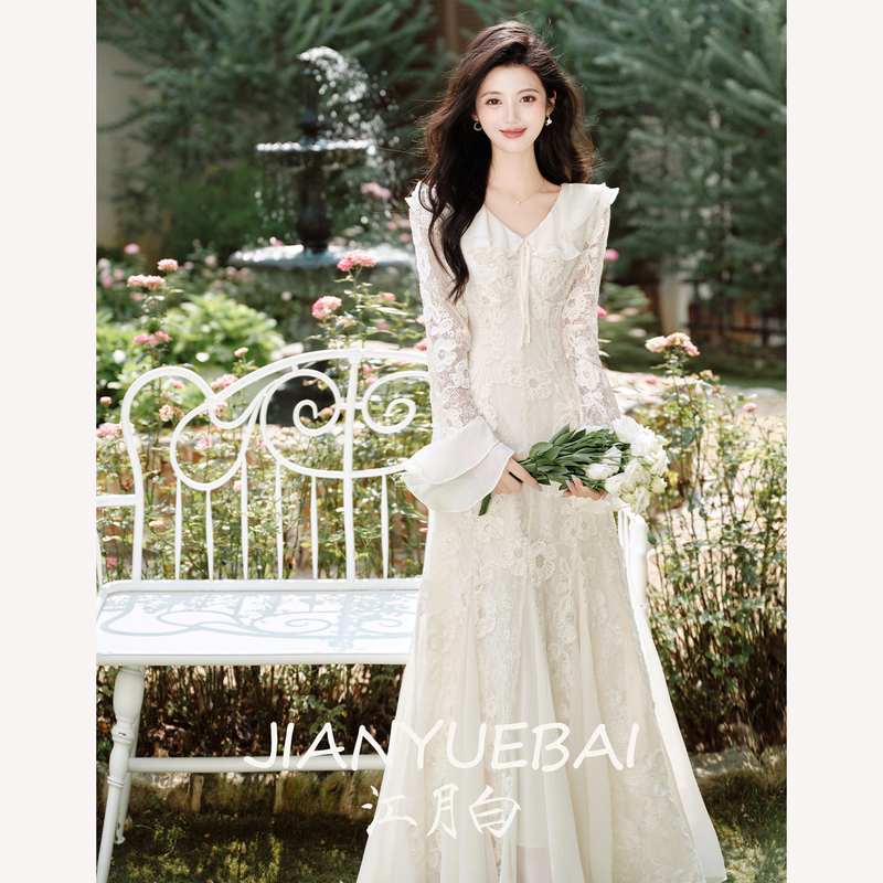 Jiangyuebai French-Style Gentle Spring and Autumn New Women's V-Neck Lace Bell-Sleeve Waist-Cinching Elegant Fishtail Long Dress Jiangyuebai French-Style Gentle Spring and Autumn New Women's V-Neck Lace Bell-Sleeve Waist-Cinching Elegant Fishtail Long Dress