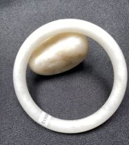 Shaanxi Lantian natural white jade for girls thin round beauty bar jade jingle bracelet with certificate
