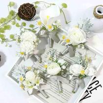 351 Wedding Supplies Banquet Guests Simulated Flowers Groom and Bride Corsage Hand Flowers Silver White Daisies