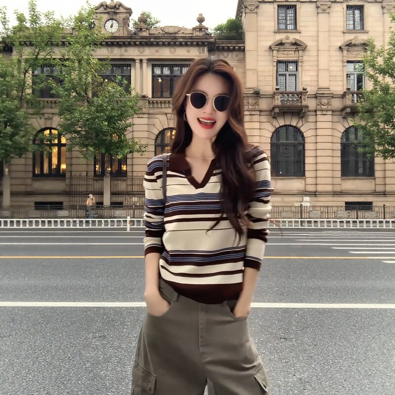Striped Knitwear Women's V Neck Contrasting Color Long-Sleeved Top Autumn and Winter New Hot Style Knitwear Striped Knitwear Women's V Neck Contrasting Color Long-Sleeved Top Autumn and Winter New Hot Style Knitwear