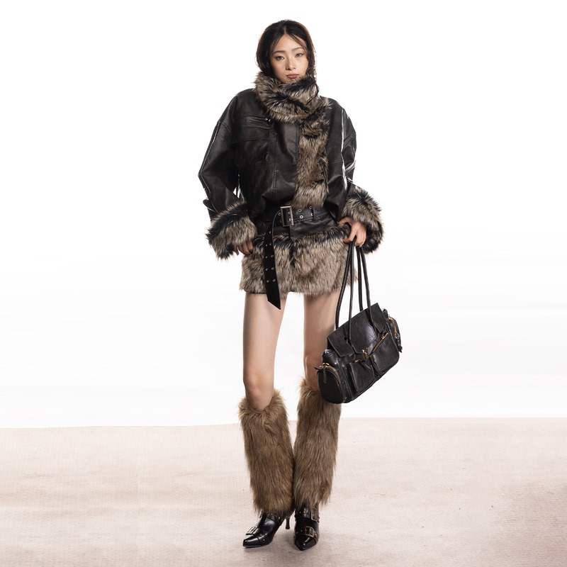 American Retro Warm Outfit with Large Fur Collar, Stylish Silhouette, Reversible Leather Jacket, Plush Short Skirt Pants Set for Women