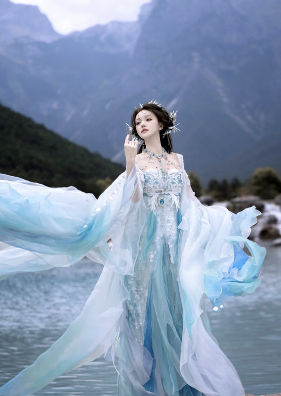 Mermaid Princess Hanfu Edition Exotic Original Series Mermaid Princess Heavy Embroidery Gradient Dyeing Fairy Peacock Chest-Length Mermaid Princess Hanfu Edition Exotic Original Series Mermaid Princess Heavy Embroidery Gradient Dyeing Fairy Peacock Chest-Length