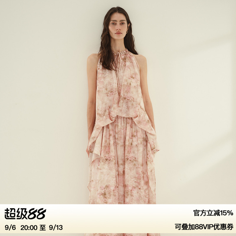 【Xu Luyang's Style】Ruthese Floral Print Relaxed Halter Neck Dress Autumn Tailored Sleeveless Long Dress 【Xu Luyang's Style】Ruthese Floral Print Relaxed Halter Neck Dress Autumn Tailored Sleeveless Long Dress