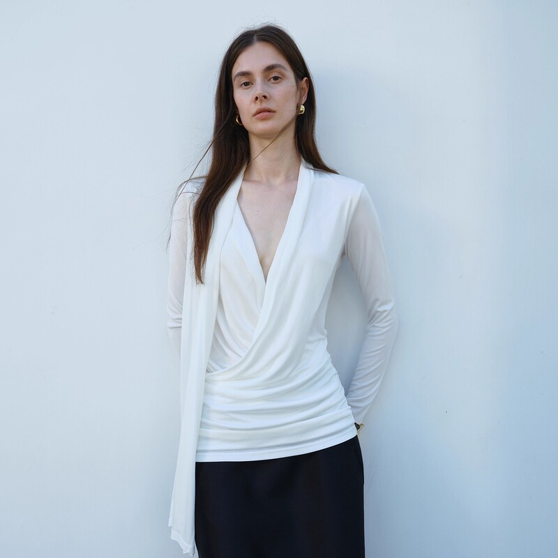 【Xu Luyang's Style】Ruthese White Draped V-Neck Acetate Knit Patchwork Pleated Design Top