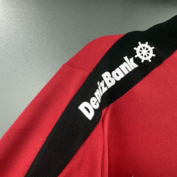 2024 Türkiye national team training uniform long-sleeved half-pull thumb buckle pre-match football uniform red training uniform team