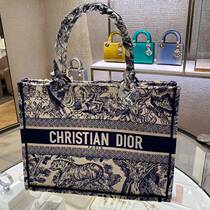 (Deposit) High quality ceiling embroidered single flower bag shoulder embroidered canvas bag European bag bag hand garden old thing girl