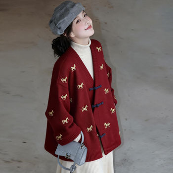 (in Stock) Red New Chinese-Style Embroidered Sweater Jacket 2026 Spring New Small-Sized Knitted Cardigan