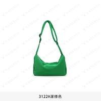 Темно-зеленый