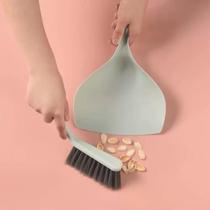 New 3079 small broom dustpan set desktop cleaning mini broom plastic keyboard cleaning brush customization