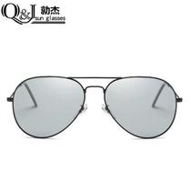 2023 New Sunglasses Sunglasses Polarized Mirrors Mens and Womens Drivers Mirrors Day and Night Driving Sunshade Glasses