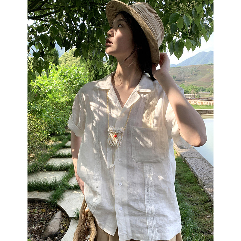 Japanese-Style Outfits This Year: Beautiful Casual Short-Sleeve Linen White Shirt for Women, Cotton-Linen Summer Top