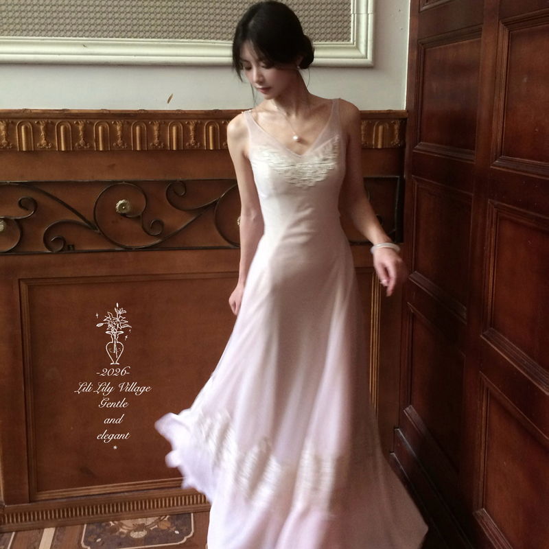 [Rose Night] Lili Lily Country Nude Pink Heavy Embroidery Floral Lace Gentle Lace Backless Large Hem Mesh Long Dress