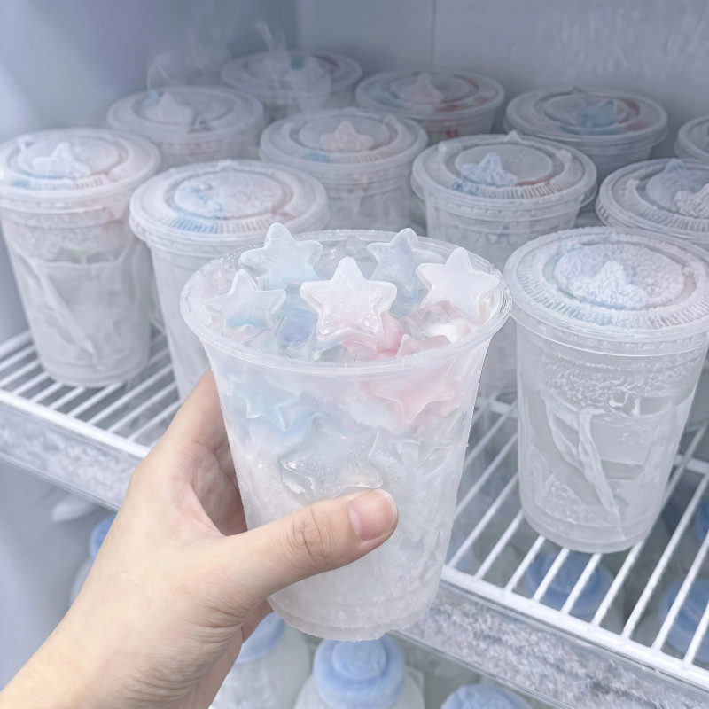Homemade Ice Cube Cup, Disposable Cup with Lid, Food-Grade Ice Cube Mold, DIY Cold Drink Coffee Cup for Takeaway Homemade Ice Cube Cup, Disposable Cup with Lid, Food-Grade Ice Cube Mold, DIY Cold Drink Coffee Cup for Takeaway