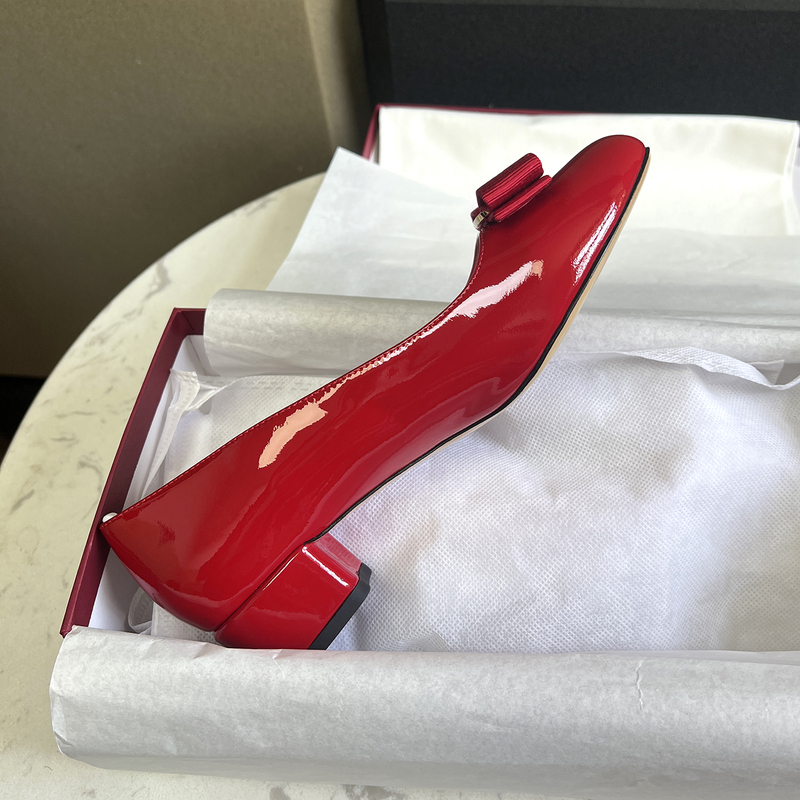 Original Factory Quality! High-End Craftsmanship~ Details Speak to the Quality! Women's Patent Leather Round-Toe Single Shoes with Chunky Mid-Heel, Wedding Shoes Original Factory Quality! High-End Craftsmanship~ Details Speak to the Quality! Women's Patent Leather Round-Toe Single Shoes with Chunky Mid-Heel, Wedding Shoes