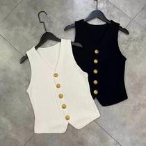 2024 early spring new niche design metal gold buckle decoration slimming V-neck jacquard knitted vest
