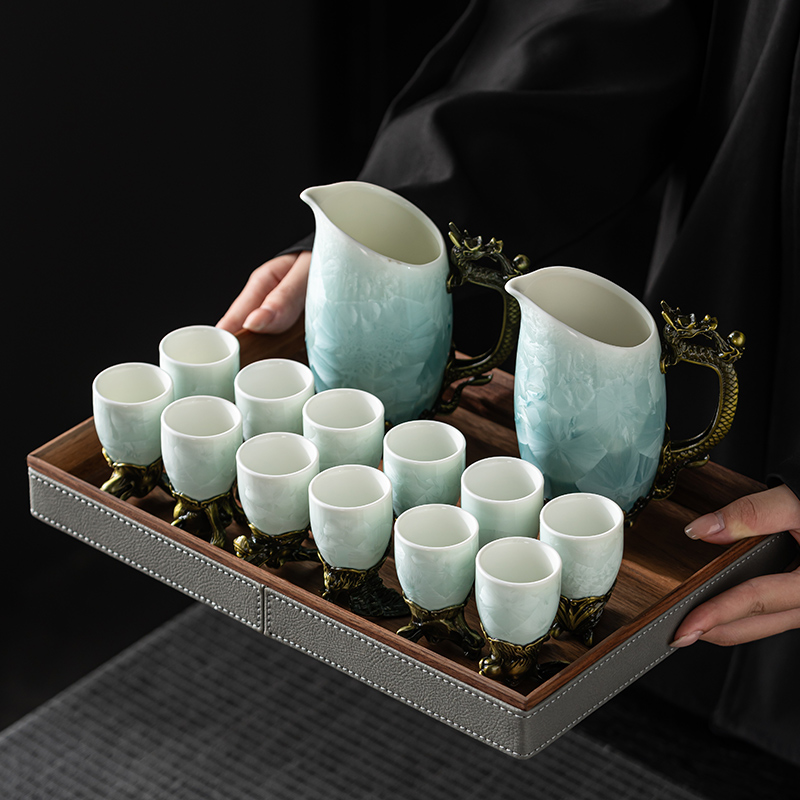 十二生肖陶瓷白酒杯分酒器礼盒套装：传承文化，品味轻奢烈酒之美