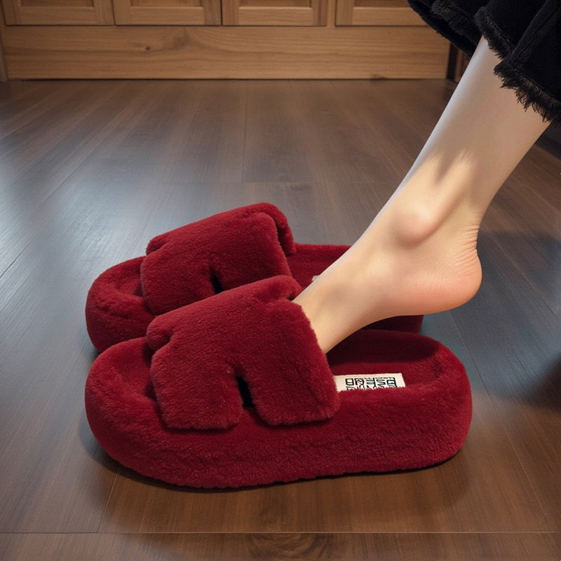 【Lamb Wool】Red Furry Slippers for Women, Outdoor Wear, 2025 New Autumn/Winter Thick-Soled High-End Slip-On Cotton Slippers 【Lamb Wool】Red Furry Slippers for Women, Outdoor Wear, 2025 New Autumn/Winter Thick-Soled High-End Slip-On Cotton Slippers