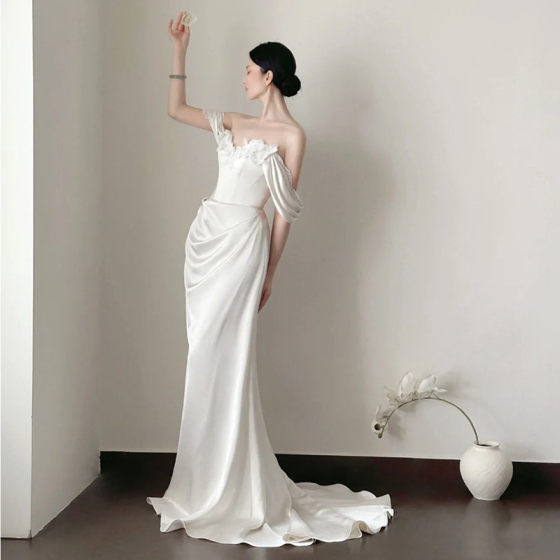 好货法式一字肩轻婚纱白色轻奢缎面订婚礼服裙小众简约鱼尾显瘦出