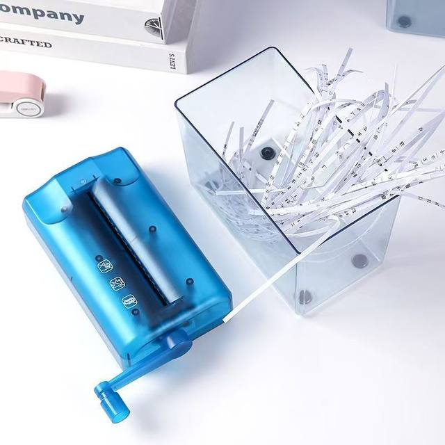 Manual paper shredder Office mini household manual small paper shredder tool hand-crank crushing A4 paper shredder