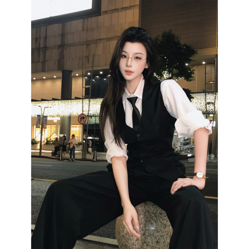 Unisex Style Waist-Cinching Black Suit Vest Jacket, Sleeveless, Versatile, High-End, Stylish, Casual Vest Unisex Style Waist-Cinching Black Suit Vest Jacket, Sleeveless, Versatile, High-End, Stylish, Casual Vest