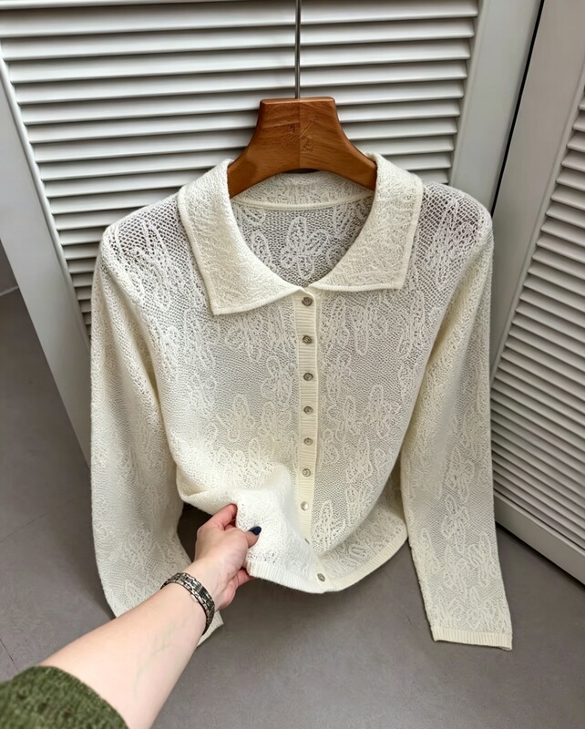L676056 # Designed Knit Sweater