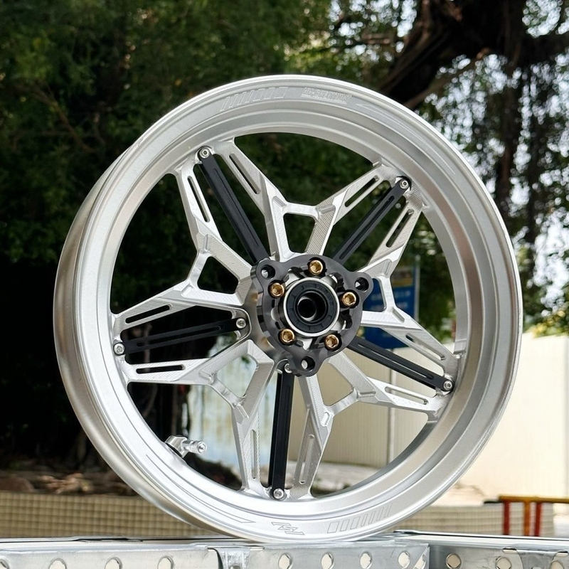 Genuine Haohao Hh Fire Shadow Wheel Hub 12inch Cast Front Wheel Hub, Universal for Multiple Models, Three-Hole Disc, High Appearance Value, Super Durable Genuine Haohao Hh Fire Shadow Wheel Hub 12inch Cast Front Wheel Hub, Universal for Multiple Models, Three-Hole Disc, High Appearance Value, Super Durable