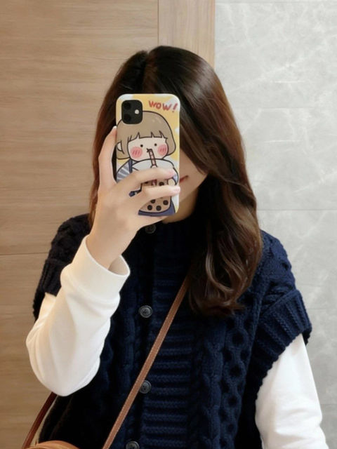 High-End Navy Blue Knitted Vest with Small Flying Sleeves for Women, Autumn and Winter Lazy Style, Cable Knit, Layered Sleeveless Sweater Outerwear