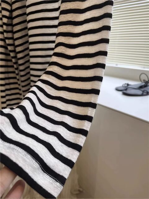 Early Spring Long-Sleeved Knit Top for Women, Loose and Casual, Mask T-Shirt, Sun Protection Cover-Up, Thin Striped Round Neck Color-Blocked Top