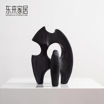 Simple modern black abstract sculpture ornaments living room entrance cabinet table table display sales office cabinet accessories