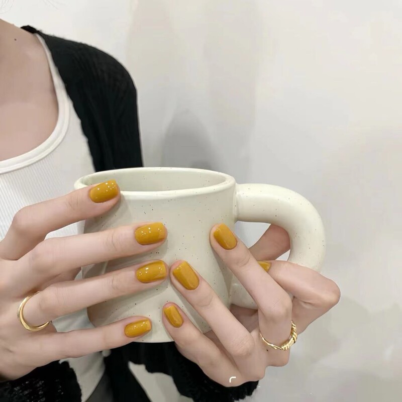 Tiktok Trending Handmade Short Yellow Solid Color Finished Nail Patches Fake Nails Long-Lasting for Students and Pregnant Women