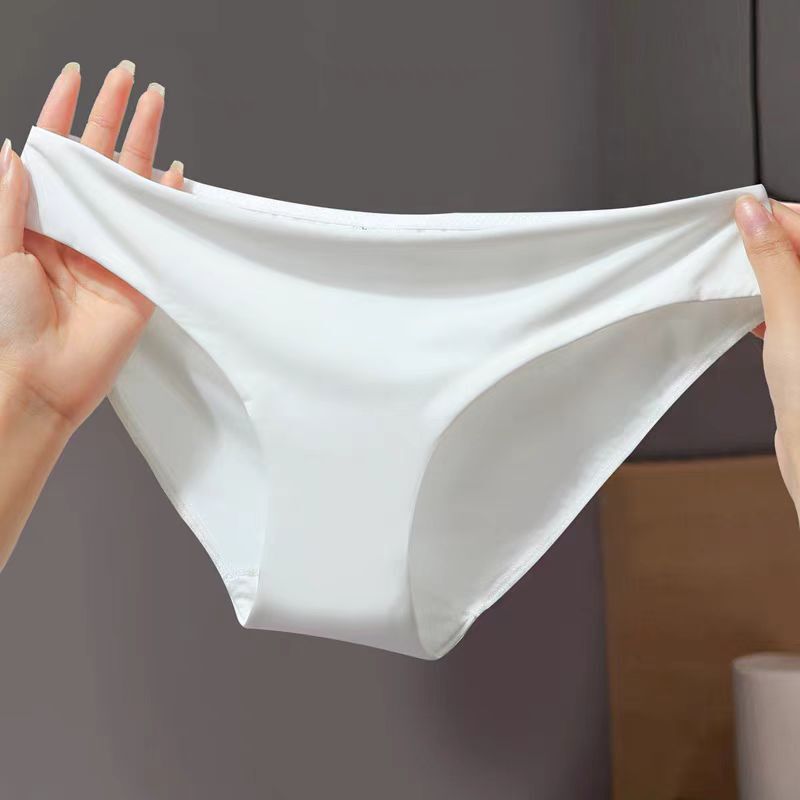 Victoria Ice Silk Seamless Underwear Women's Ultra-Thin Breathable Quick-Drying Briefs Pure Cotton Crotch Low-Waist Large Size Shorts