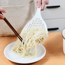 Japanese household high-temperature-resistant large colander for noodles kitchen long-handled dumplings wontons glutinous rice balls hot pot draining spoon