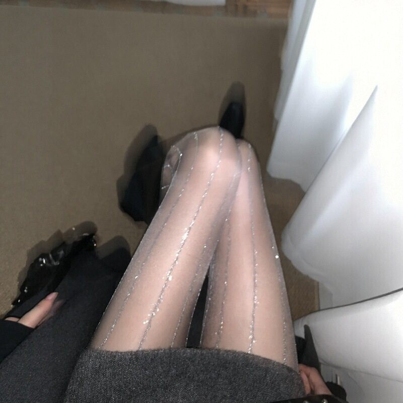 People Will Be Repeatedly Moved to Tears by Blingbling Pearlescent Stockings! Clear and Sparkling Silver Thread Gray Stockings People Will Be Repeatedly Moved to Tears by Blingbling Pearlescent Stockings! Clear and Sparkling Silver Thread Gray Stockings