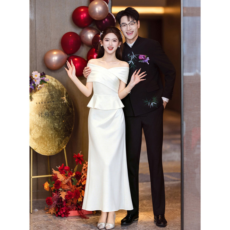 One-Shoulder White Engagement Dress for the Bride, New 2026 Model with a High-End Feel, Suitable for the Wedding Registration and Post-Wedding Reception One-Shoulder White Engagement Dress for the Bride, New 2026 Model with a High-End Feel, Suitable for the Wedding Registration and Post-Wedding Reception