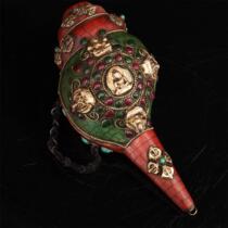 Tibetan temples collect old copper-clad hand-made inlaid auspicious eight baby stones painted and gold-painted Dharma conch.