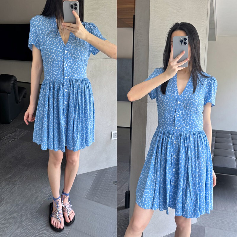 [No Returns or Exchanges] the Summer Blown by the Wind~ Super Smooth and Non-Sticky Blue and White Floral Dress 34-2