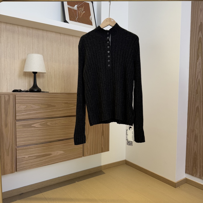 Su Series Winter 0820 100% Sheep Wool Buttoned Wool Sweater, Non-Returnable