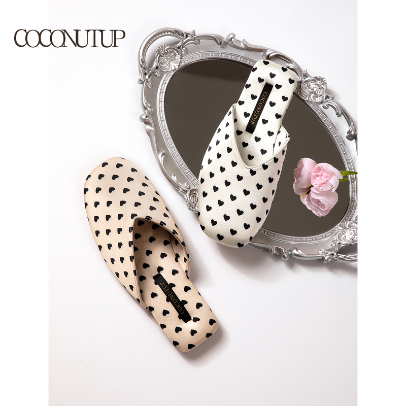 Coconut-Themed Slippers with French Romantic Heart-Shaped Polka Dot Print, Indoor Non-Slip Silent High-End Fashion Satin Trendy Slippers