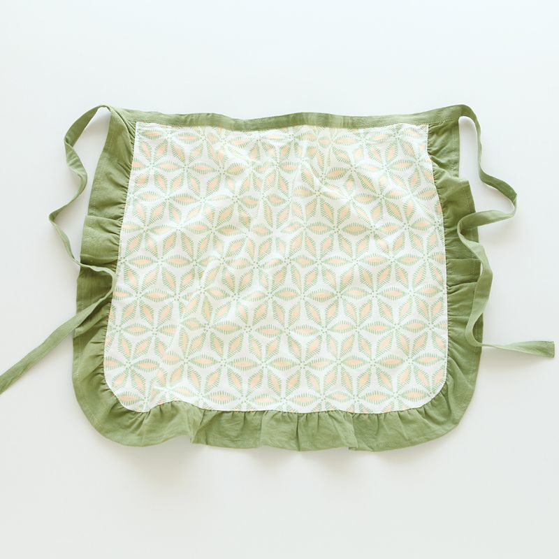 6654 Forest-Style Artistic Pastoral Pure Cotton Soft and Comfortable Floral Thin Apron for Women Home Kitchen Half-Length Apron 6654 Forest-Style Artistic Pastoral Pure Cotton Soft and Comfortable Floral Thin Apron for Women Home Kitchen Half-Length Apron
