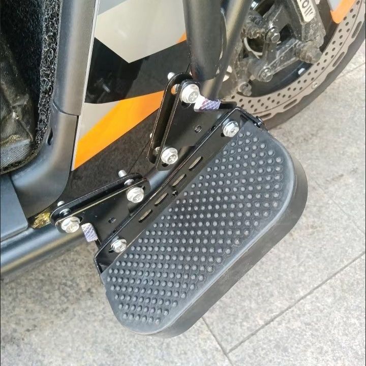 Adjustable Footrests Compatible with Multiple Brands of Front Bumpers, with Additional Black Knight Footrests for Electric Vehicles, Foldable Footrests