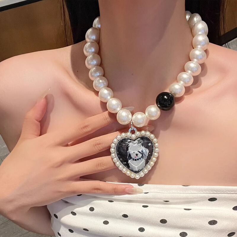 Handwritten Puppy Heart Large Pearl Necklace for Women, Light Luxury Niche High-End Clavicle Chain, Sweet Cool Spicy Girl Sweater Chain Trend Handwritten Puppy Heart Large Pearl Necklace for Women, Light Luxury Niche High-End Clavicle Chain, Sweet Cool Spicy Girl Sweater Chain Trend