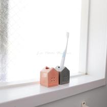 {les petits bonheurs}Japanese imported Nordic style cute house-shaped toothbrush holder tooth set