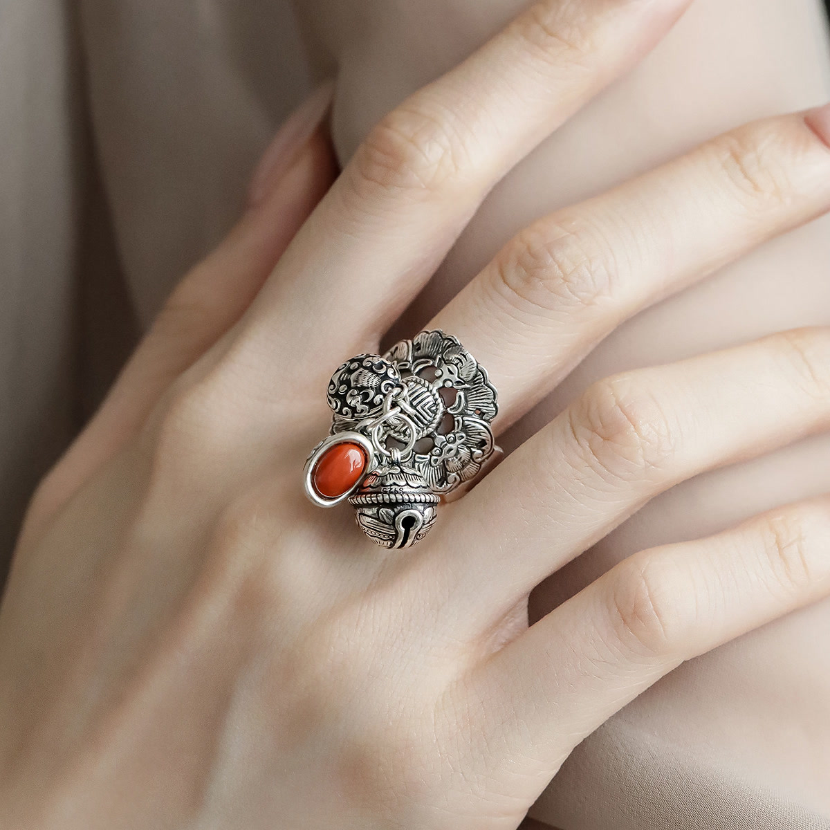 Pure Silver Nanhong Five Blessings Bat Chinese Knot Ingot Swallowing Rice Beast Ring Retro Baidu National Style J14009