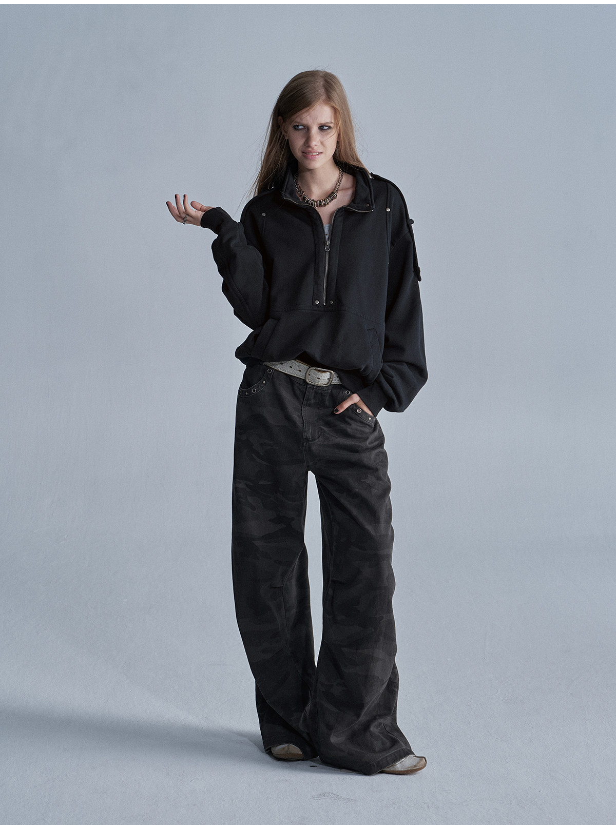 wear And tear Half-Zip Rivet Loose Sweatshirt