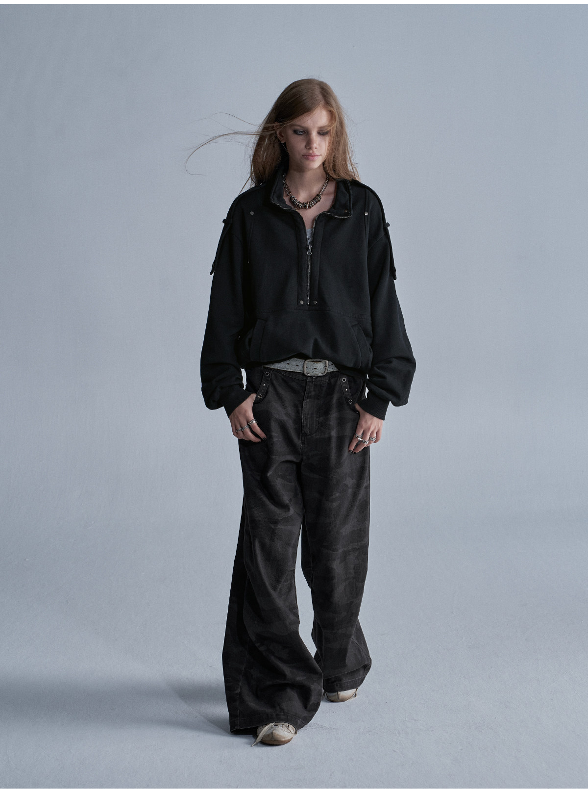 wear And tear Half-Zip Rivet Loose Sweatshirt