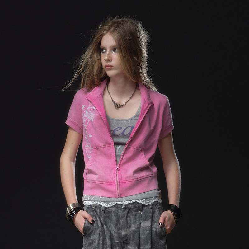Wearandtear Stand-Up Collar Zipper Kangaroo Pocket Distressed Print Studded Punk Short Layered Short-Sleeve Sweatshirt Wearandtear Stand-Up Collar Zipper Kangaroo Pocket Distressed Print Studded Punk Short Layered Short-Sleeve Sweatshirt
