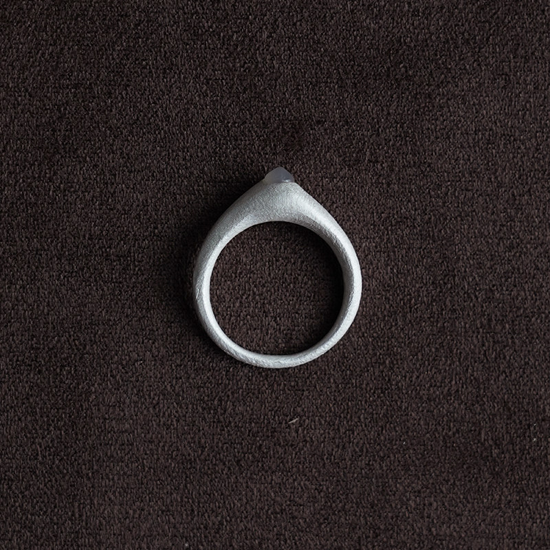 OLIOEACETO sterling silver spire ring